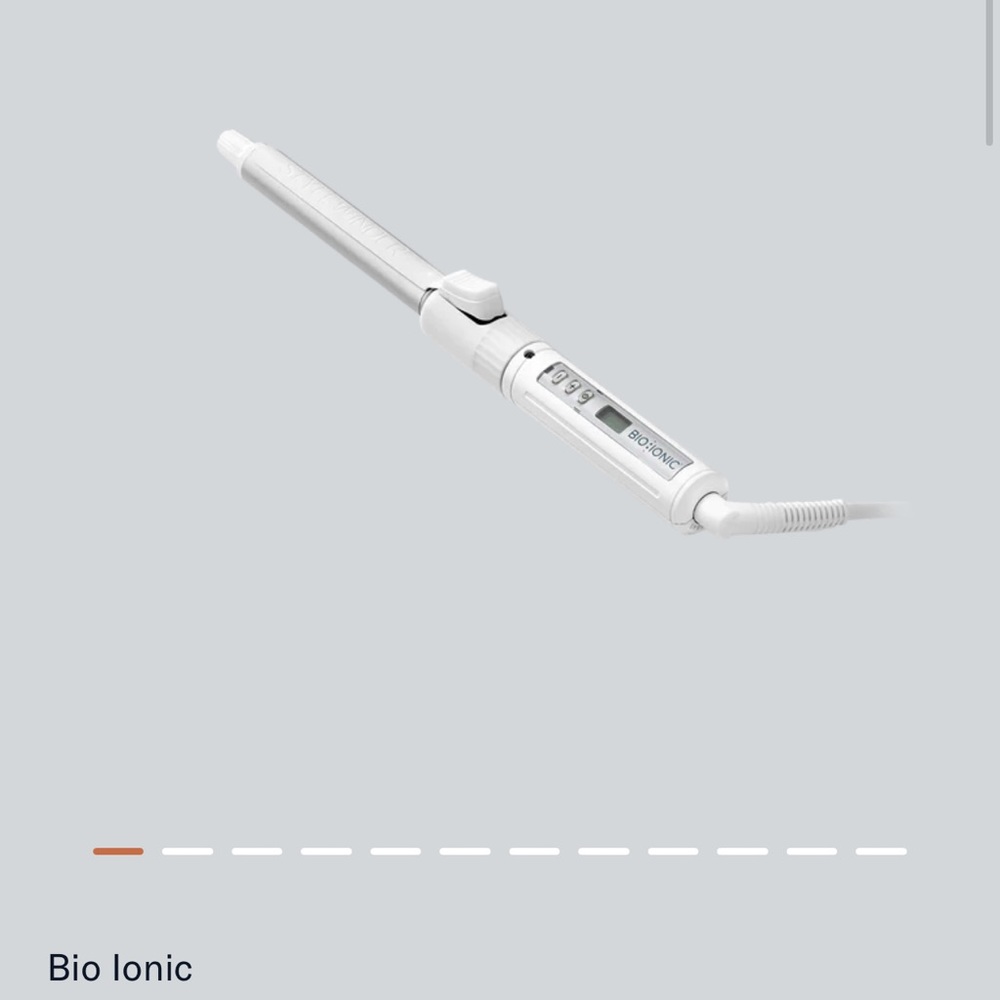 Bio ionic 1” curling iron. Only used once. It’s about 150$ brand new. No box.